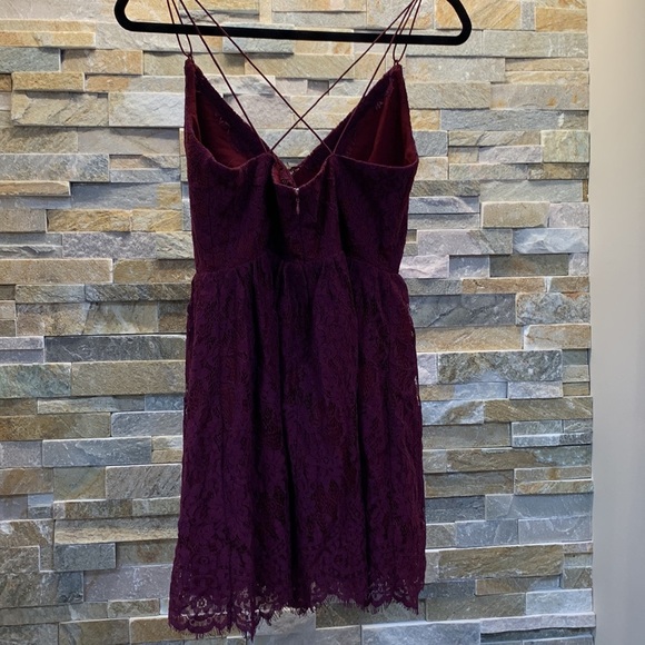 Tobi Wine Floral Lace Dress, Backless Spaghetti Straps Tight, Medium - Picture 3 of 4